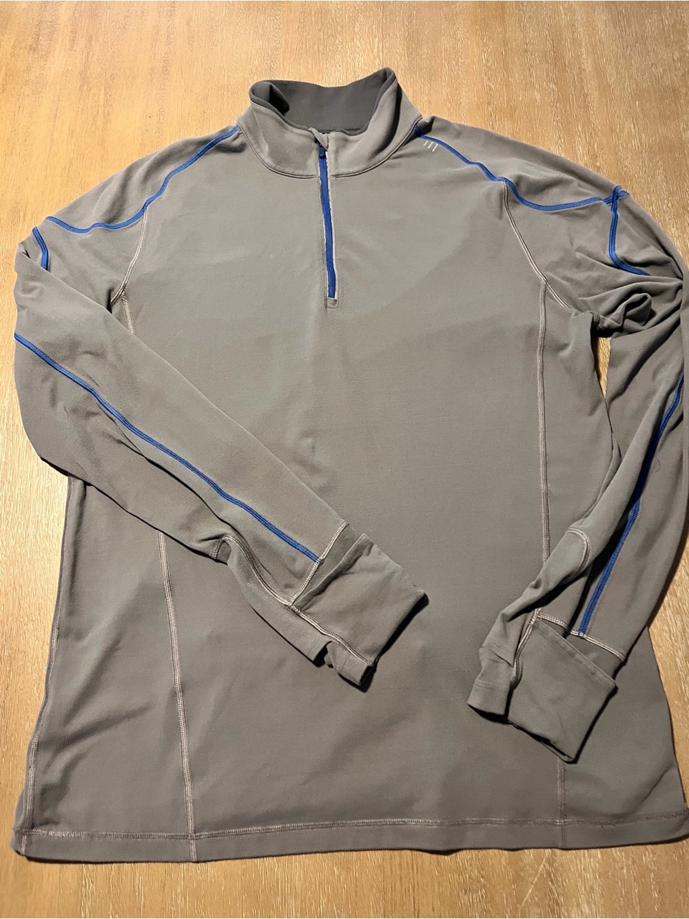 Lululemon Men's Large Grey Long Sleeve 1/4 Zip Pullover Top with Blue Trim
